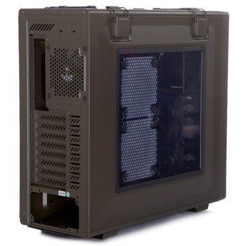 Corsair Vengeance C70 军绿色机箱评测 高气流与军规韧性的经典结合